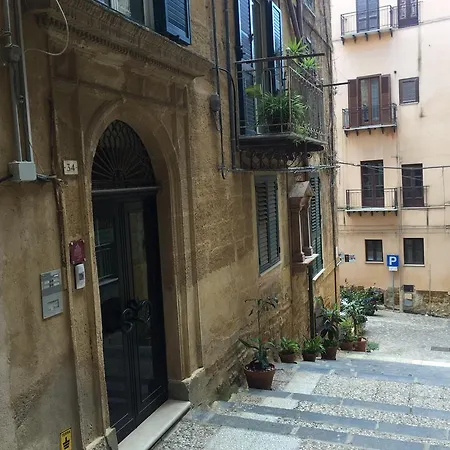 La Reggia Degli Dei - Monolocale Apartment